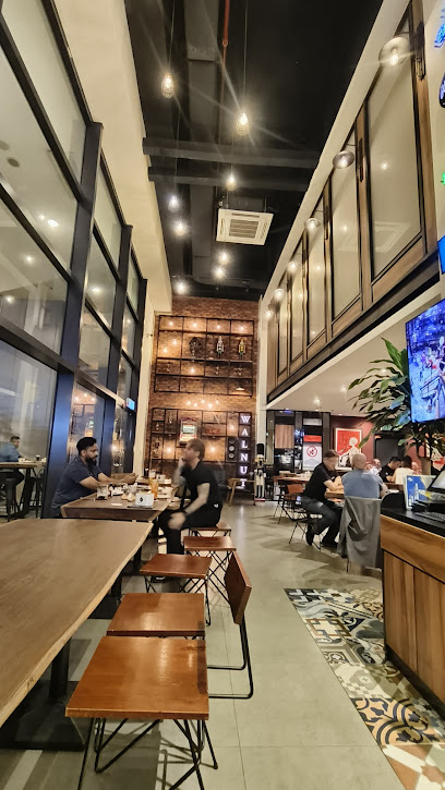 Walnut Cafe & Bar